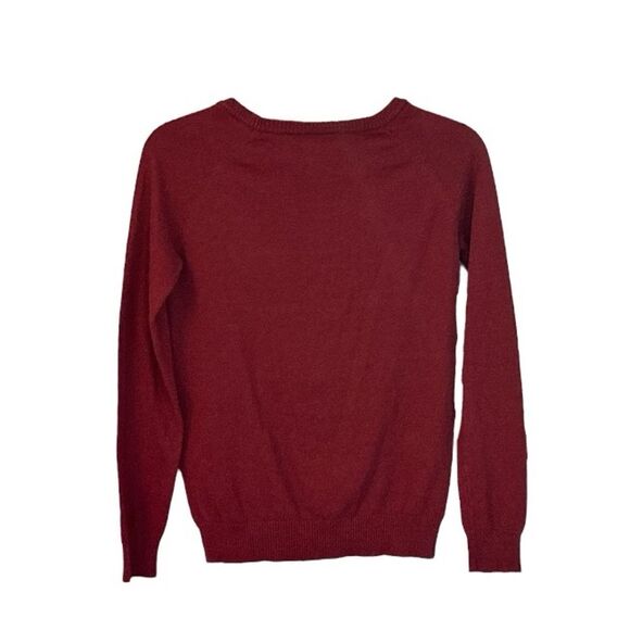 Harry Potter | Women’s Gryffindor Logo Burgundy Pullover Knit Sweater - Picture 2 of 13